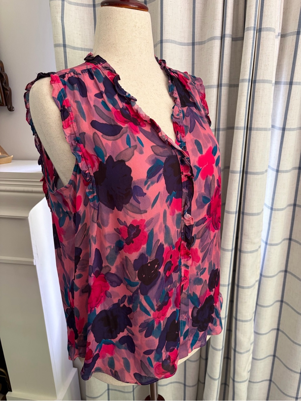 Go Silk Washable Floral Ruffle Snap Front Lightweight Sleeveless Tank Top - Picture 12 of 12